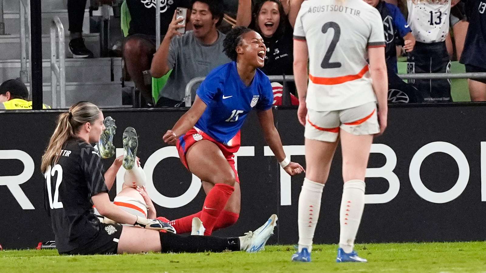 露出越来越 露出越来越